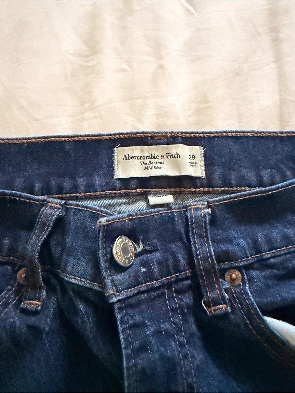 Abercrombie Women's Curve Love Mid Rise Bootcut Jean - Picture 4 of 4